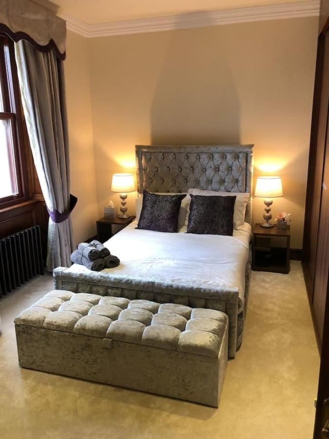 Beautiful 4-Bed Villa In Γλασκώβη Εξωτερικό φωτογραφία